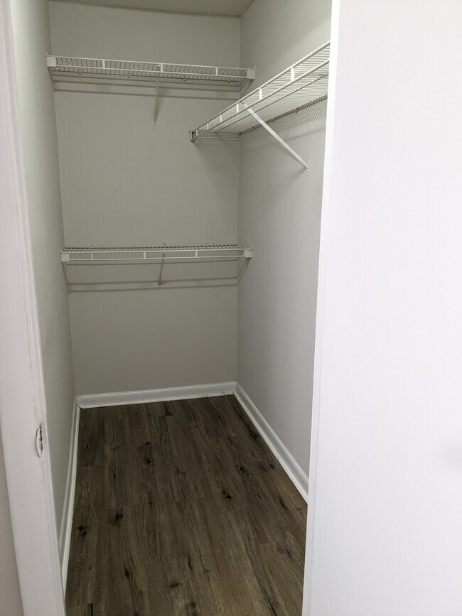 Building Photo - 1241 University Ct