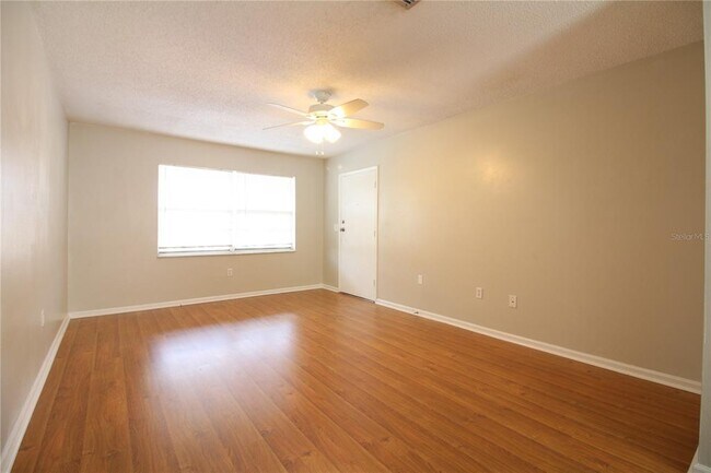 Building Photo - 1920 E Edgewood Dr