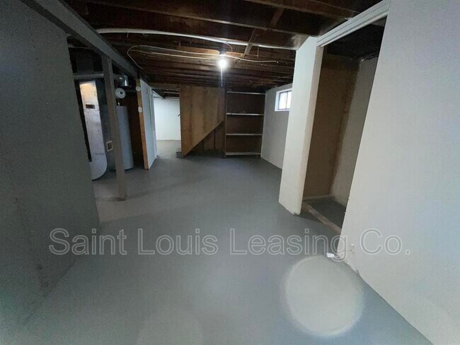 Building Photo - 145 Clearview Dr