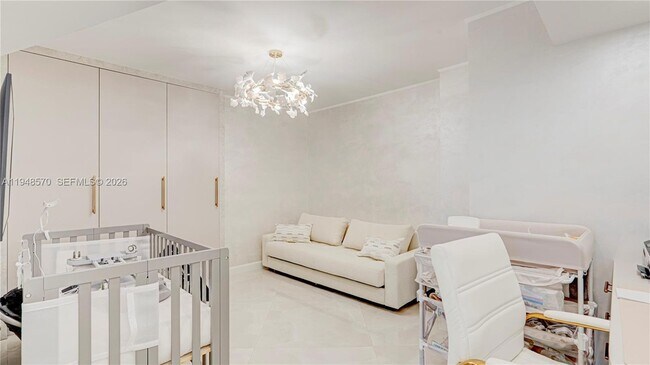 Building Photo - 16711 Collins Ave