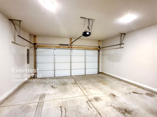 Building Photo - 7205 Elmcroft Ave