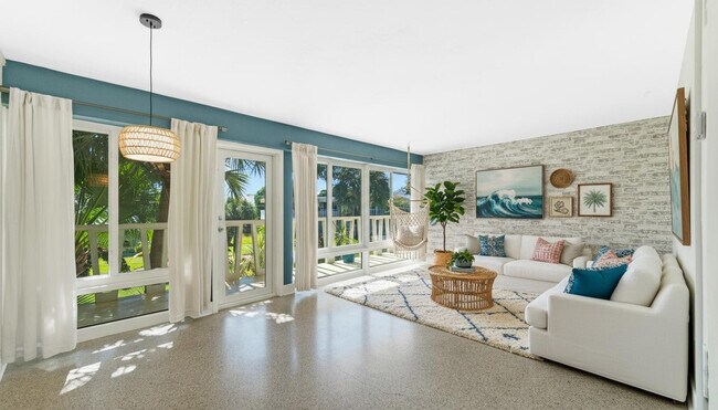 Building Photo - 2755 NE 28th Ave