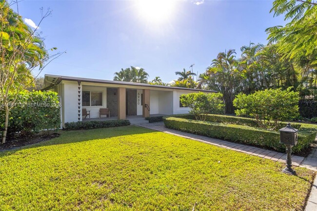 Building Photo - 5930 SW 47th St