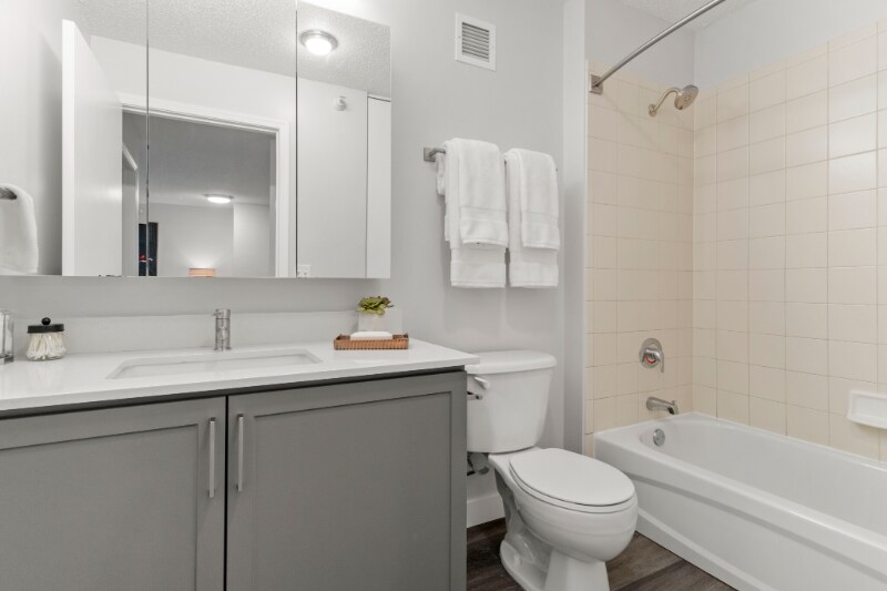 Building Photo - 300 East South Water Street