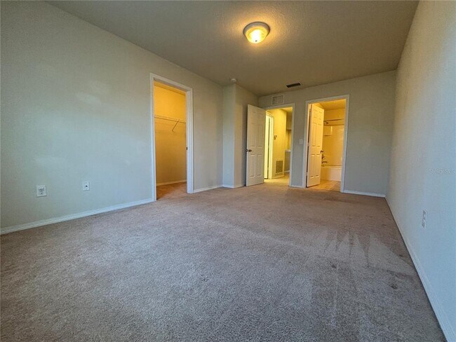 Building Photo - 4912 White Sanderling Ct