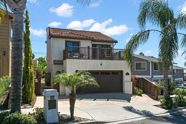 Building Photo - 33882 Diana Dr