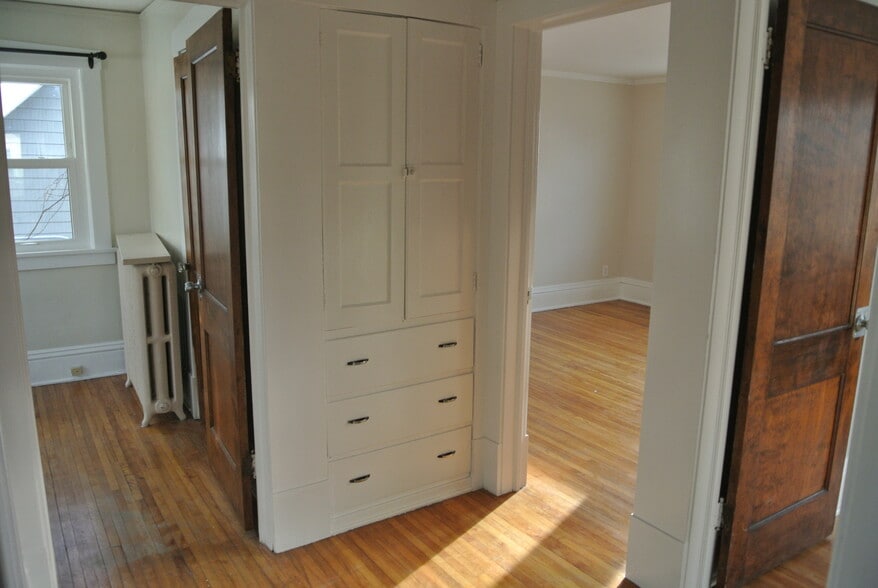 Upstairs Hallway / Linen Closet - 180 fairview ave s
