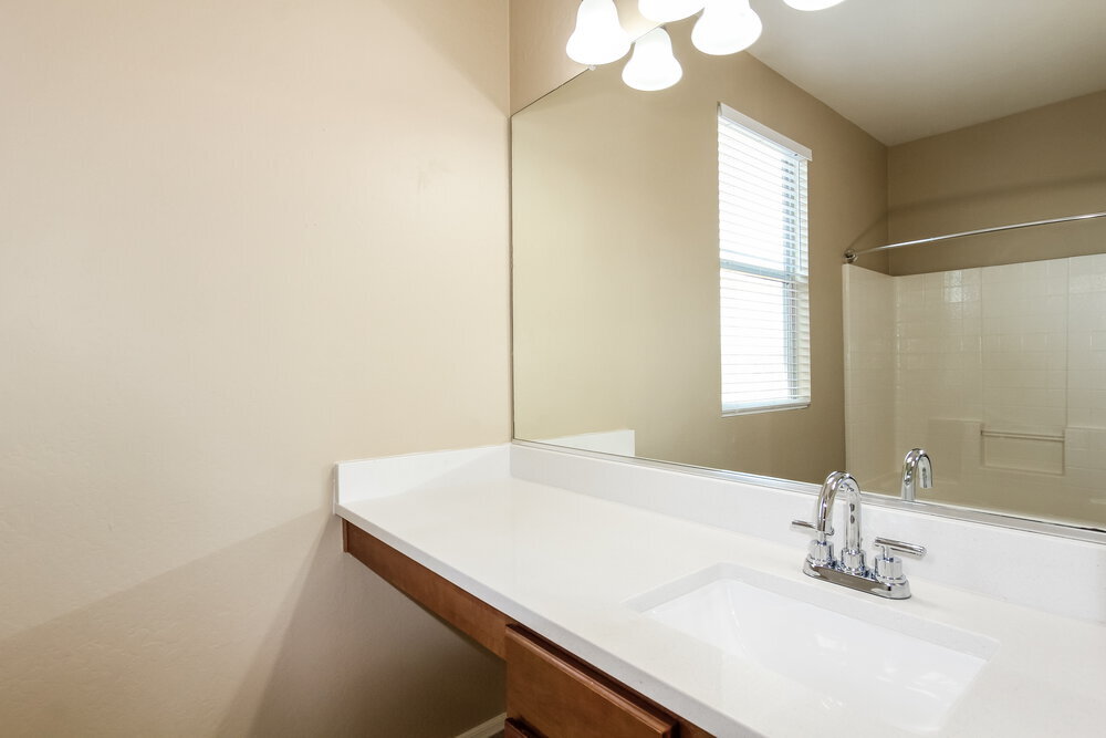 Building Photo - 5143 W Albeniz Pl