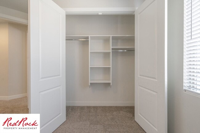 Building Photo - Hurricane Valley 3 Bedroom Townhome