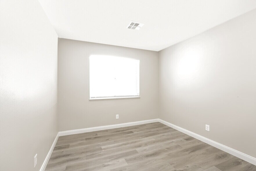 Building Photo - 4340 W La Madre Way