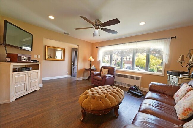 Building Photo - 3918 Berger Ave