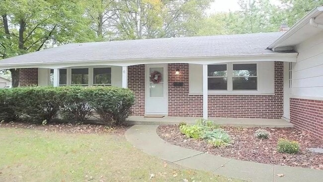 Primary Photo - 4111 Woodstock Dr
