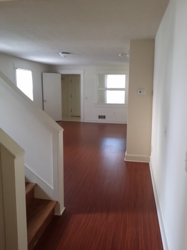 Living Room - 114 W Blake Ave