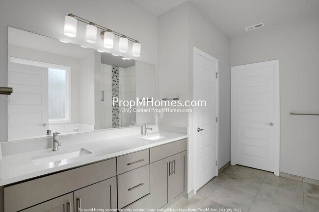 Building Photo - Modern Luxury in Cooper Mountain – 4BR, Bo...