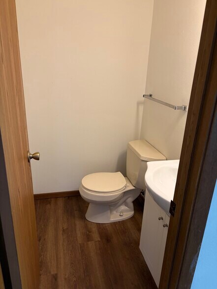 Building Photo - 59 Holly Dr