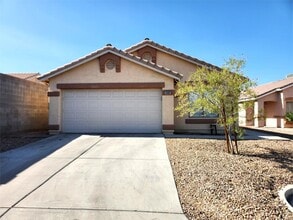 Building Photo - Single-Story Home with 2-Car Garage in Cul...
