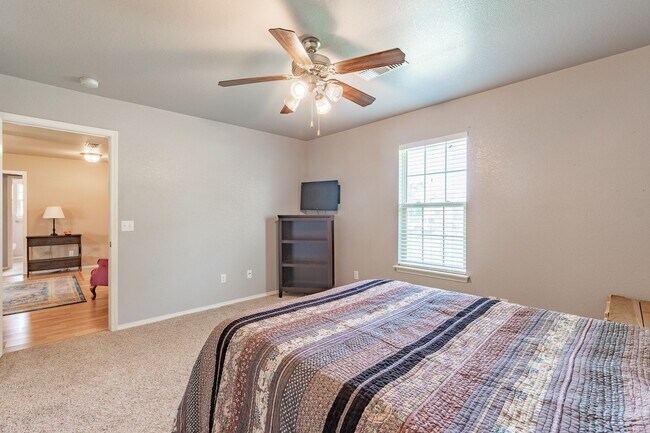 Building Photo - 3/2 in Tradewinds