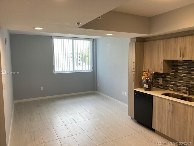 Building Photo - 19755 SW 110th Ct