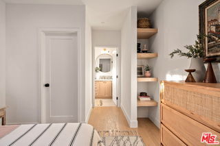 Building Photo - 2565 Veteran Ave