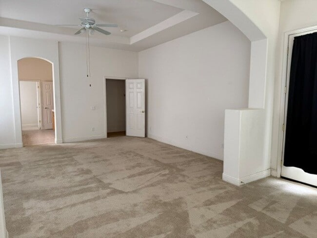 Building Photo - Beautiful 3 bed home with 3 car garage in Indian Hills behind Target