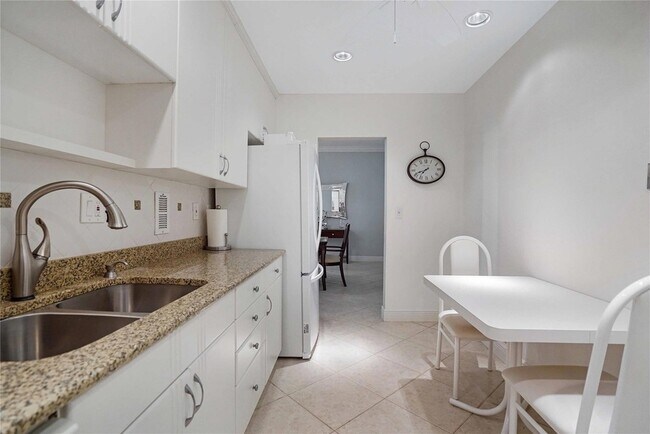 Building Photo - 4250 Galt Ocean Dr