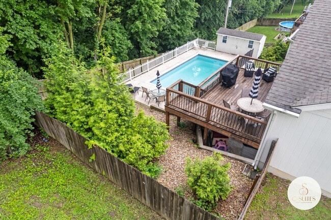 Building Photo - 1709 NW 33rd Pl