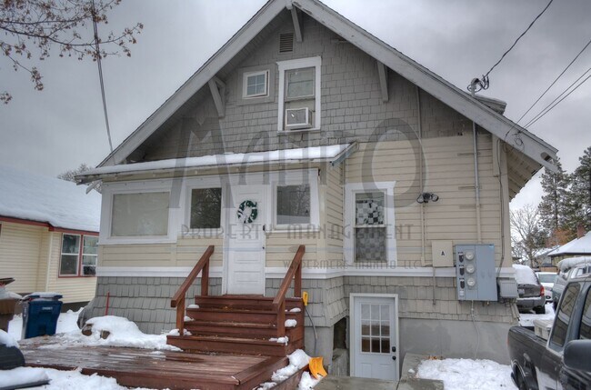 Primary Photo - Garland Triplex