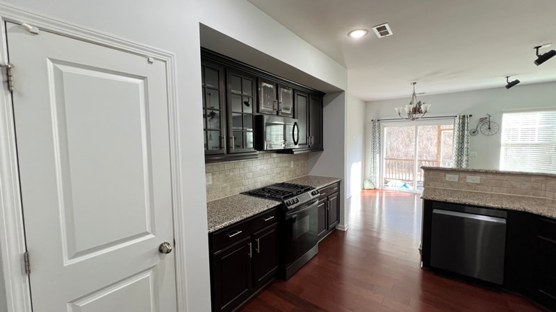 Building Photo - 421 Durants Neck Ln