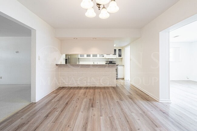 Building Photo - Beachside Ormond Beach Home