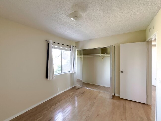 Building Photo - ~POOL HOME~ For Rent in Mission Viejo! 5 Bedrooms!