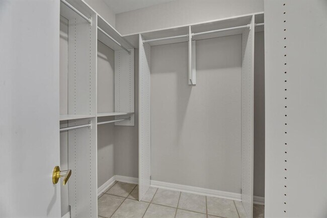 Building Photo - 121 Coreopsis Way