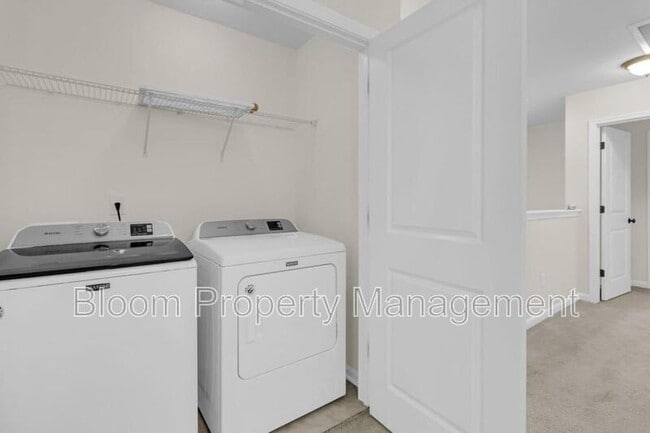 Building Photo - 1660 Bridwell Ln