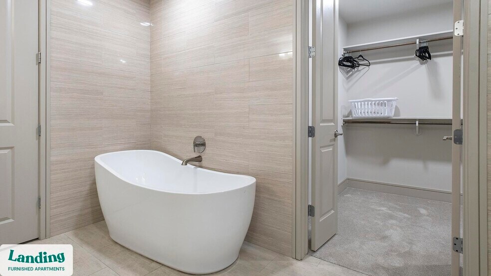 Building Photo - 1414 Wood Hollow Dr