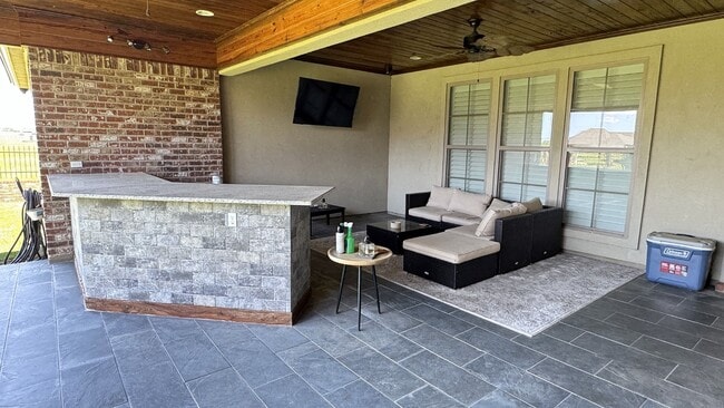 Building Photo - 210 Bayou Trace Drive