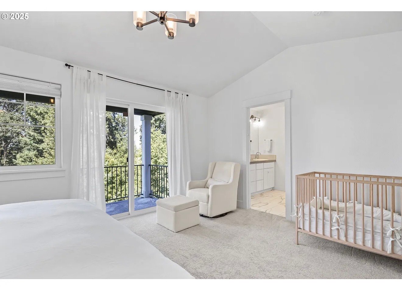 Building Photo - 11779 SE White Tail Dr