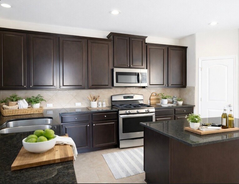 Building Photo - 12138 Pinon Ranch