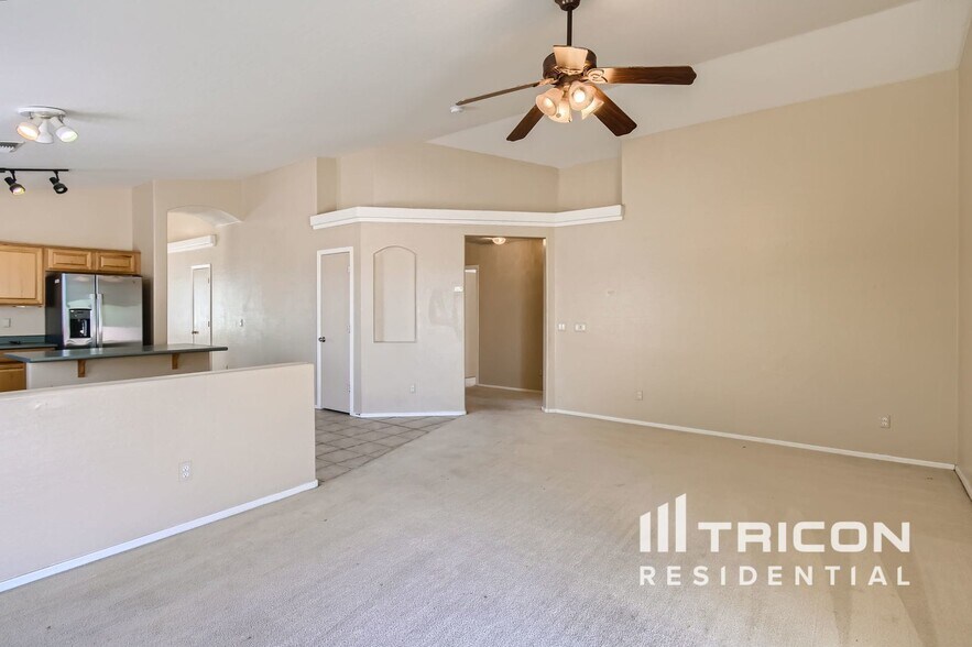 Building Photo - 3583 S 159th Ln