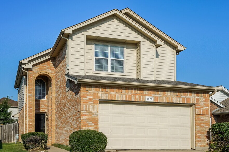 Building Photo - 6529 Regina Dr