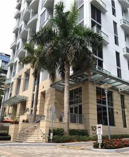 Building Photo - 1050 Brickell Ave