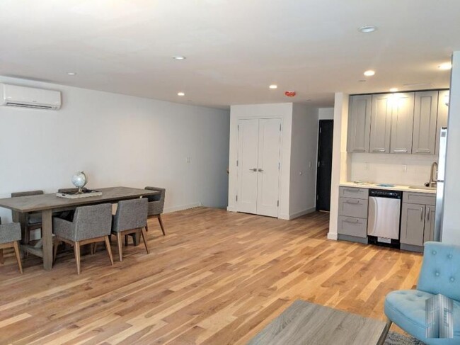 Building Photo - 1 bedroom in BROOKLYN NY 11216