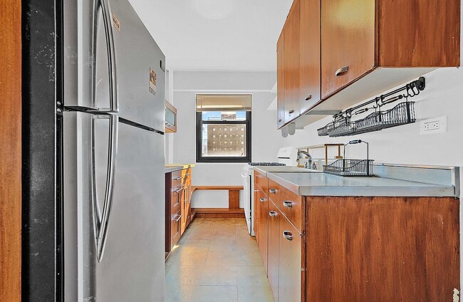 Building Photo - 21-80 33rd Rd Apt 9C-9C