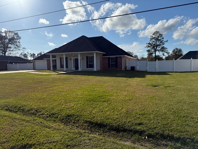 Building Photo - 41265 Schafer Dr