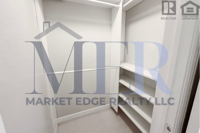 Building Photo - 5Bed/5Bath House at University Dr/Priest Dr! Move-In Ready on 05/07/2026! - 4 CAR CARPORT! NO HOA!