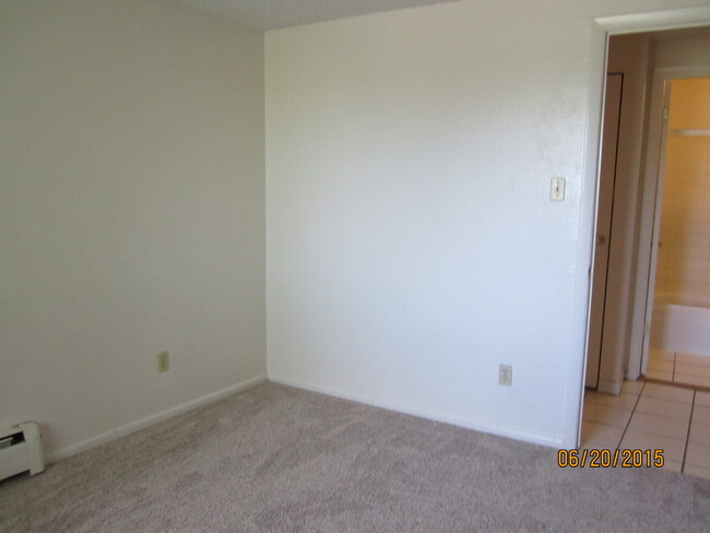 Building Photo - Wonderful 1 BR/1 BA Condo located on 3rd F...