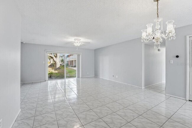 Building Photo - 3011 George Mason Ave