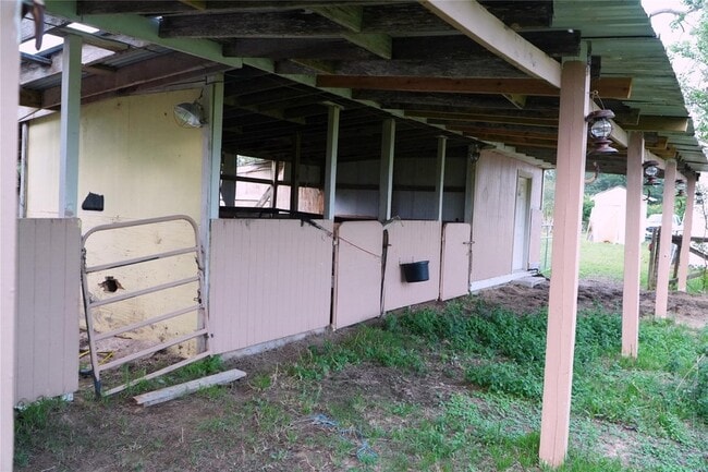 Building Photo - 24206 Longenbaugh Rd