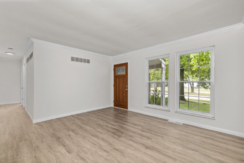 Building Photo - 1392 Langholm Dr