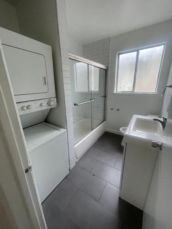 Building Photo - 1280 Laurel Ave