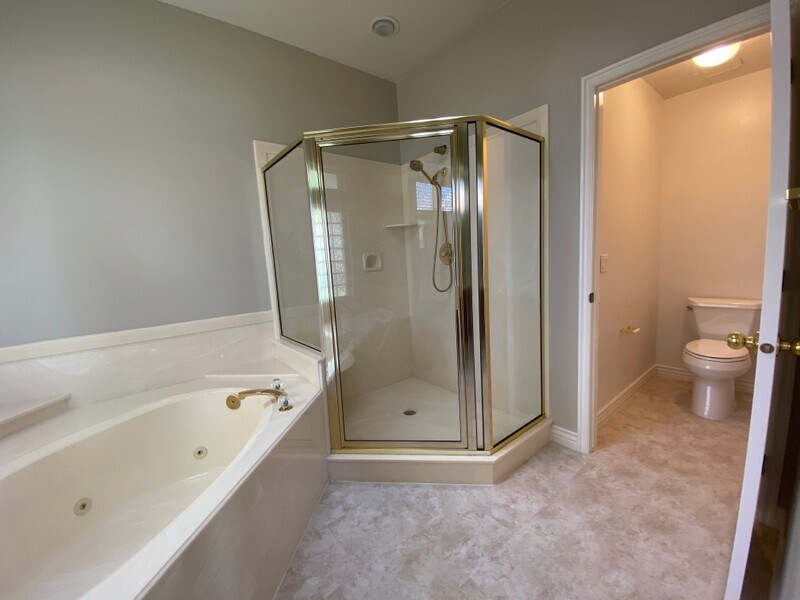 Building Photo - 862 Owls Way