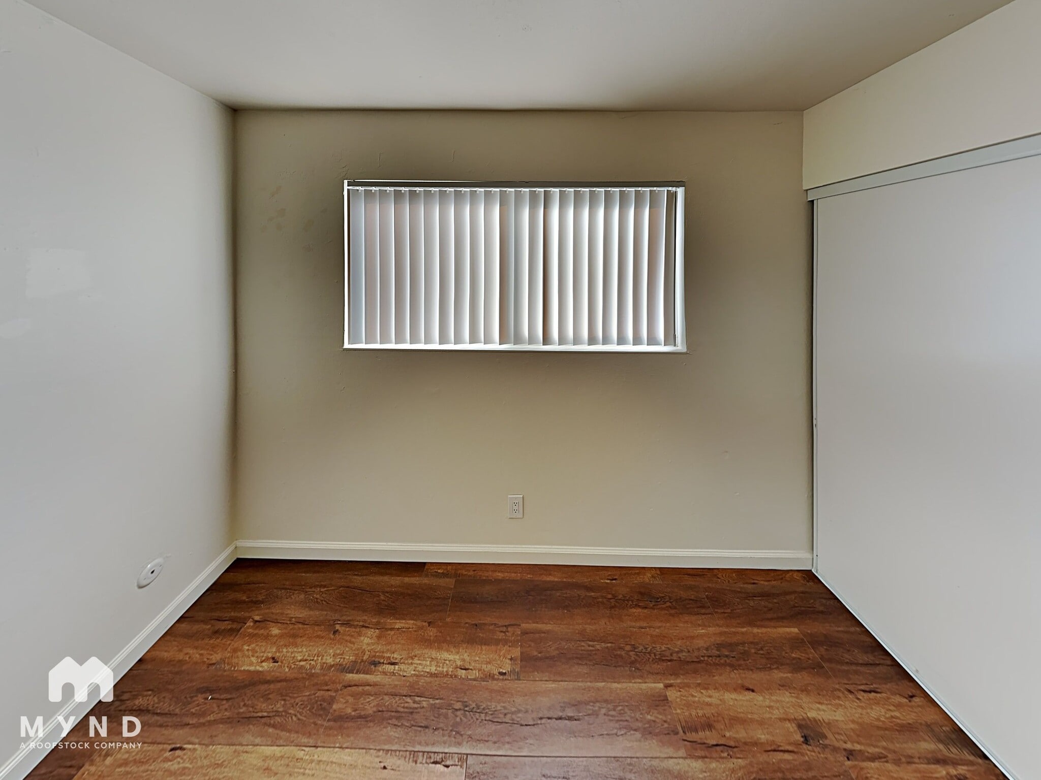 Building Photo - 237 N 8th St